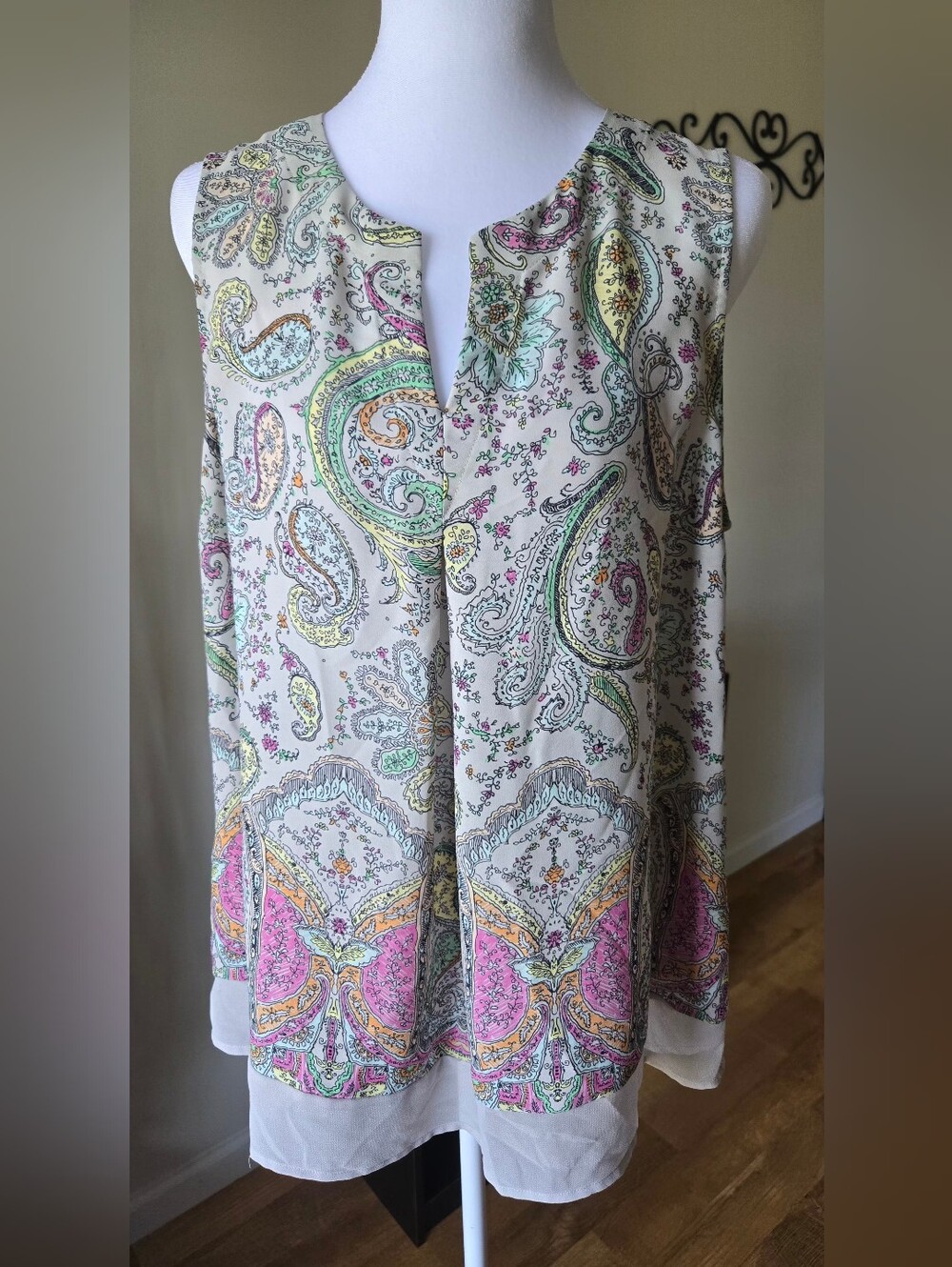 Daniel Rainn DR2 Sleeveless Paisley Flowy Split-Neck Blouse Top - Size L Boho